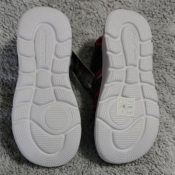 Brand New In Box Skechers Boys Youth Size 1 Sandals - Picture 3 of 10